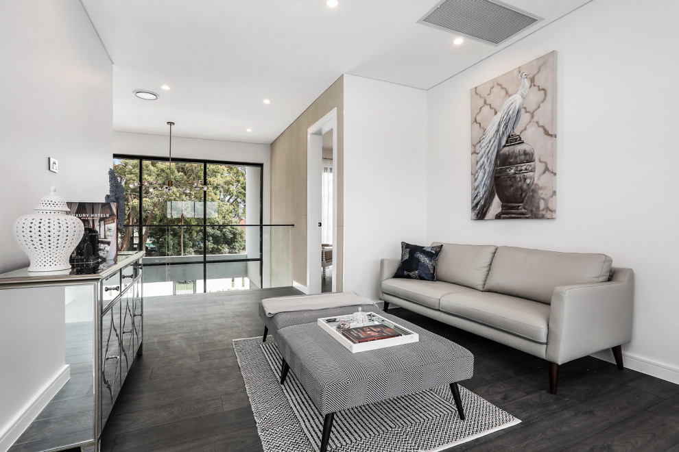 Photo of a contemporary living room in Sydney.