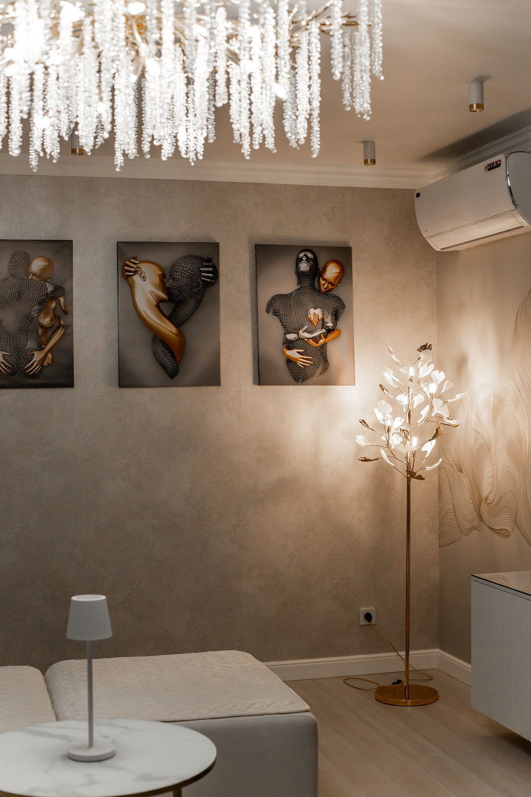 Дизайн просторной квартиры в стиле неоклассики