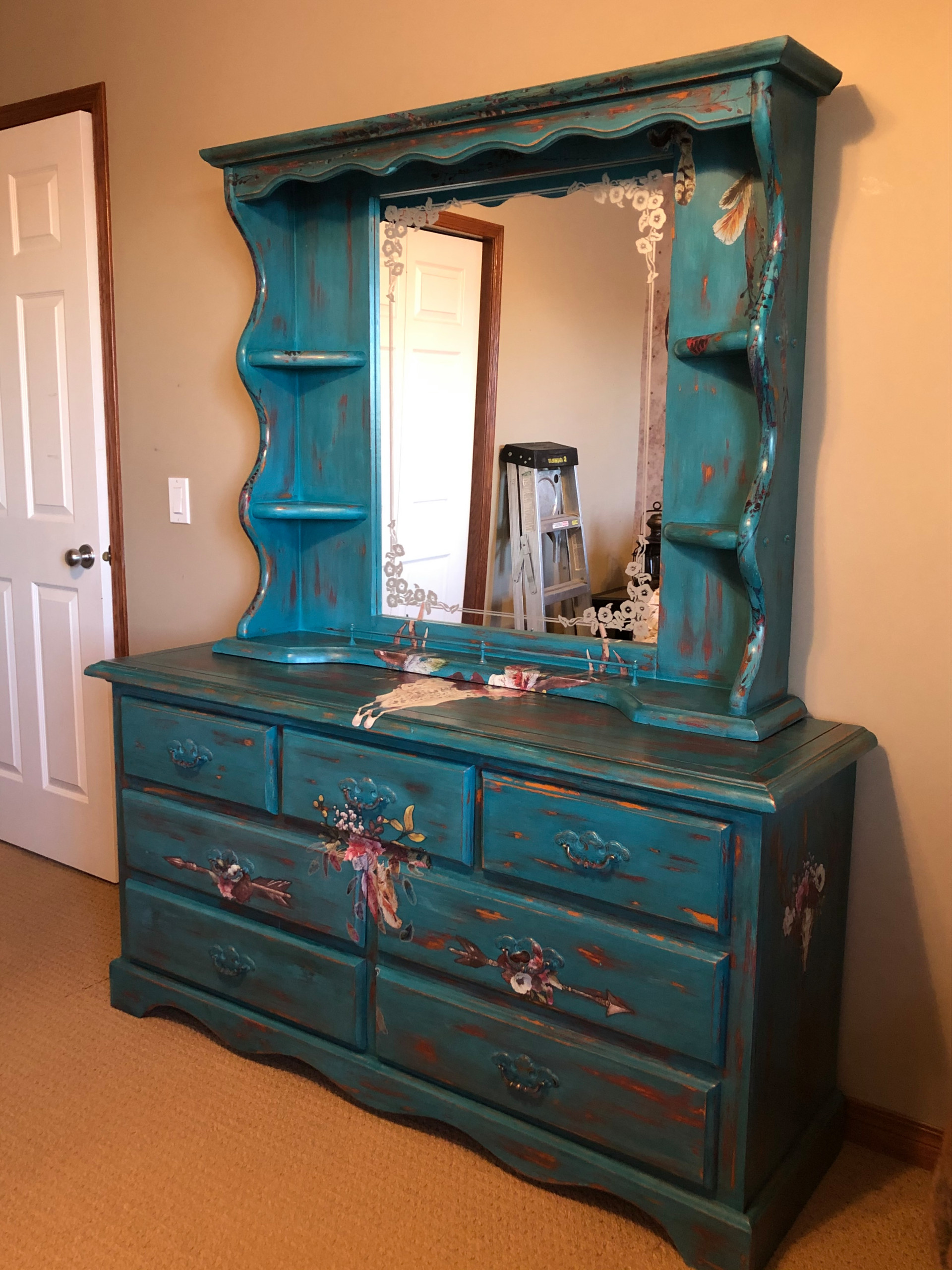 Old Dresser