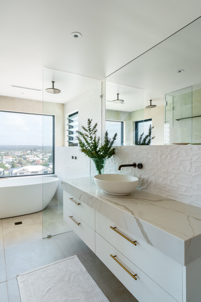 This is an example of a contemporary bathroom in Newcastle - Maitland.