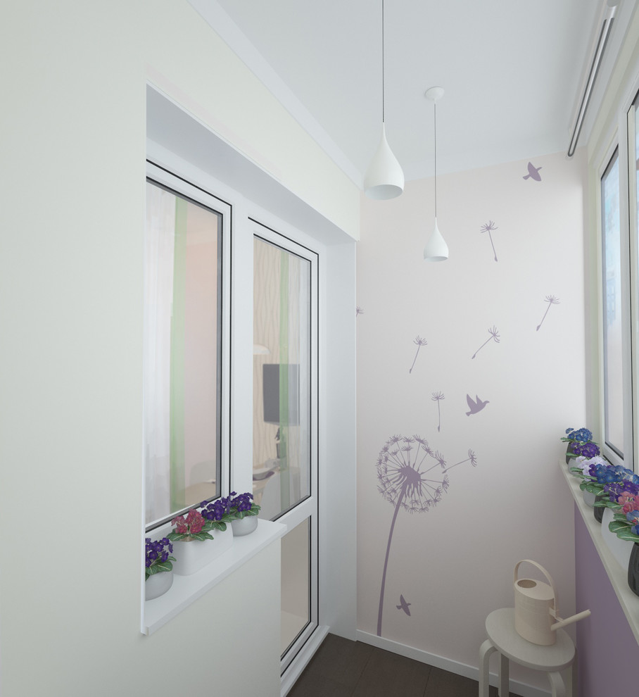 Лоджия с рисунком на стене. Акцент.