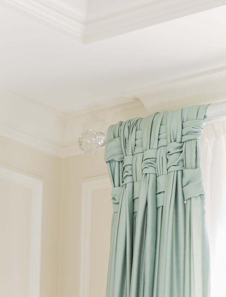 Home design - transitional home design idea in Boston