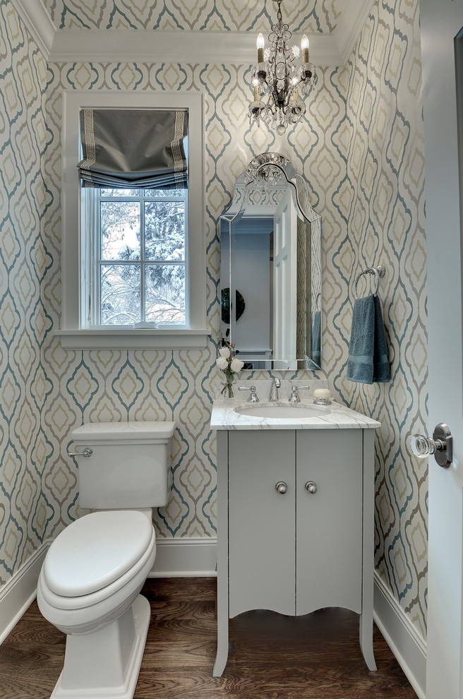 Inspiration for a traditional powder room in Minneapolis.