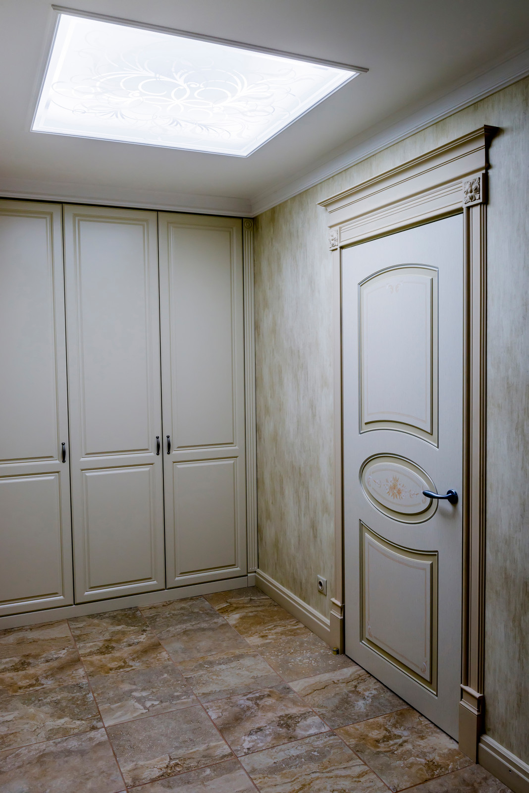 Двухкомнатная квартира в классическом стиле.