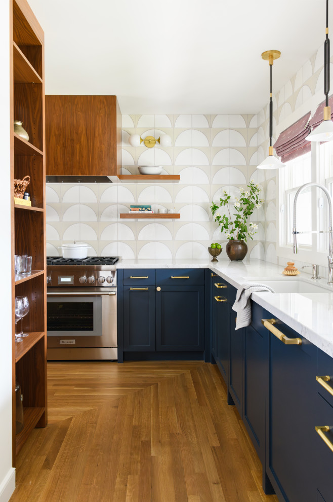 Mid-century modern kitchen photo in San Francisco