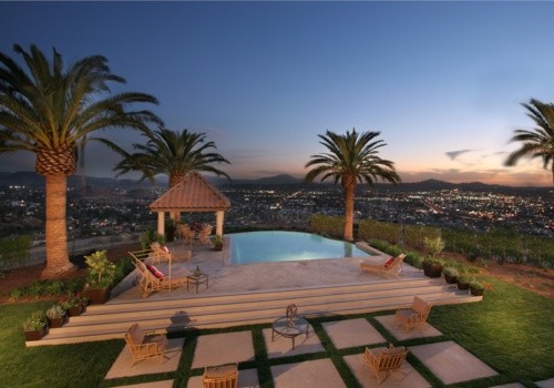 Transitional pool photo in Orange County
