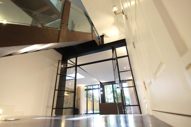 Willesden contemporary-entre