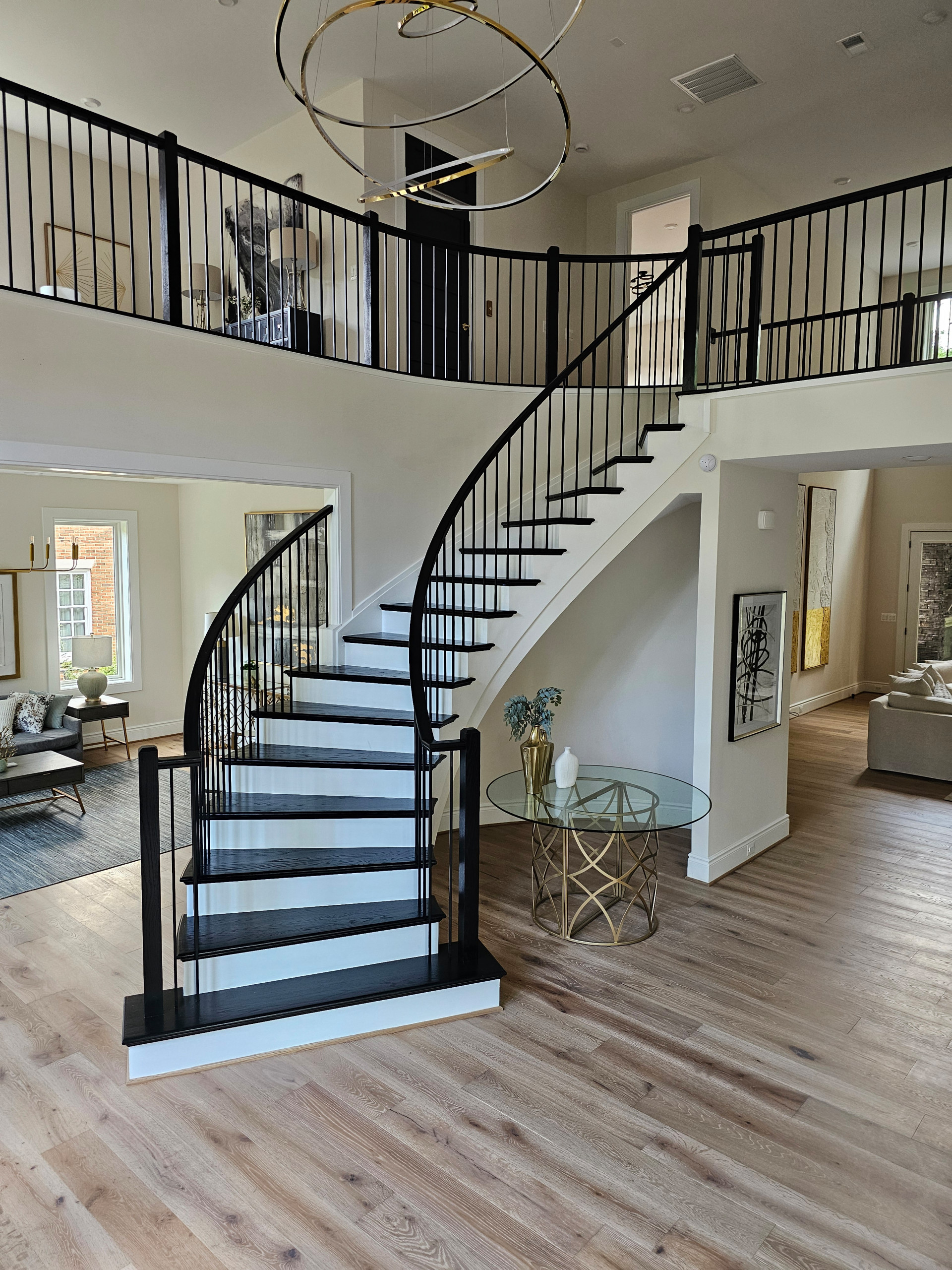 Elegant Curve Elevates Modern Design, Mclean, VA 22101