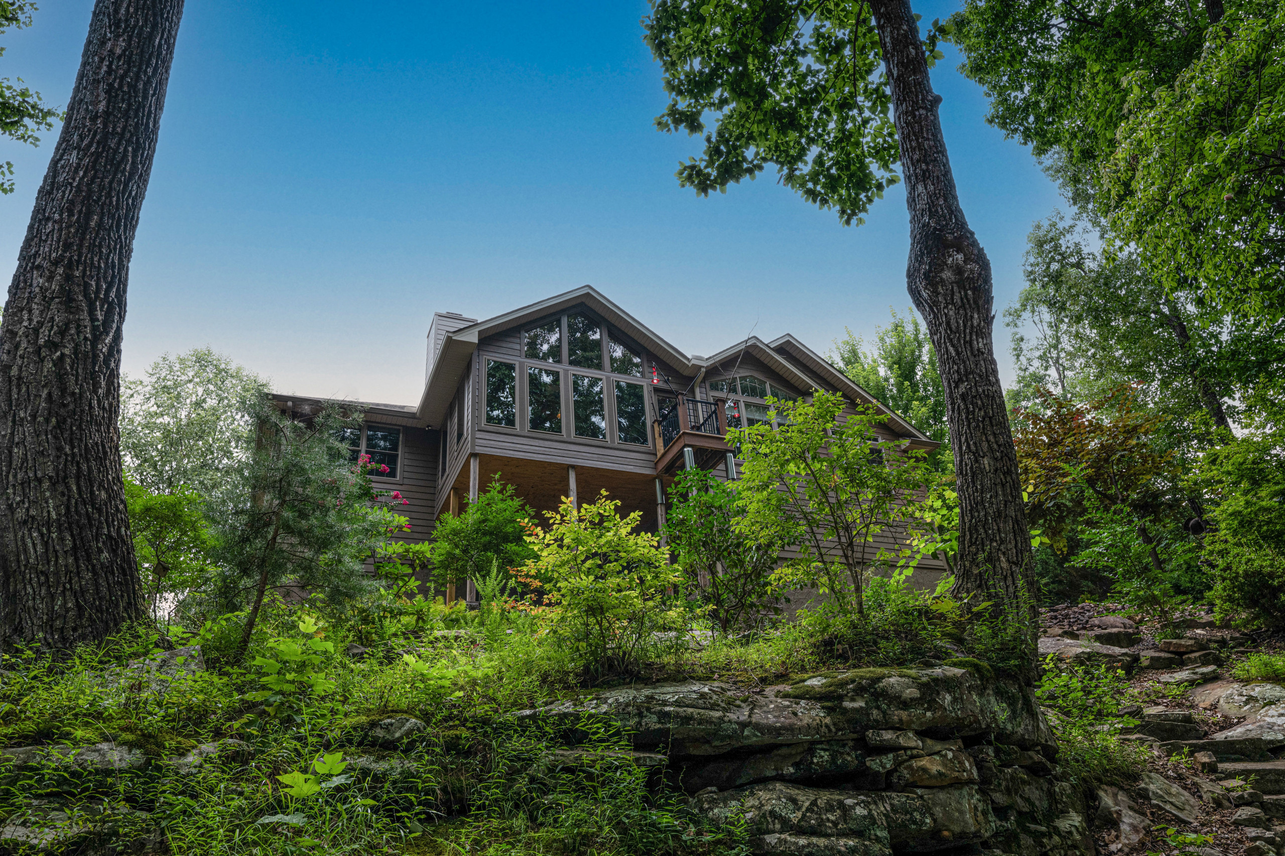 47 Cedar Ridge Circle - Sunroom / Flooring