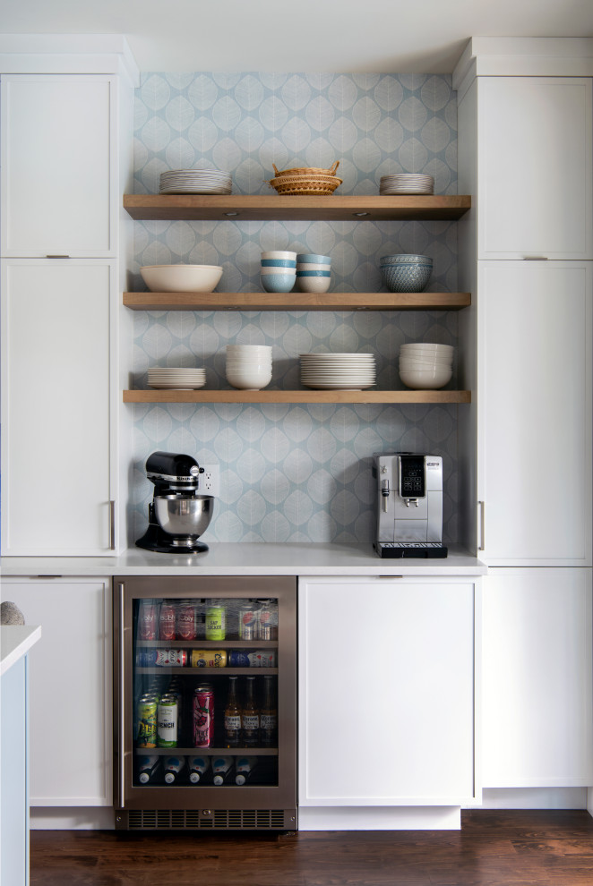 Inspiration for a transitional home design remodel in Ottawa