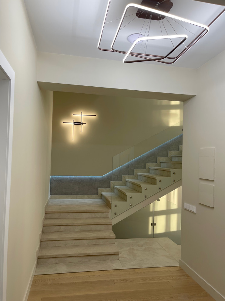 Лестница в жилом доме в г. Геленджике