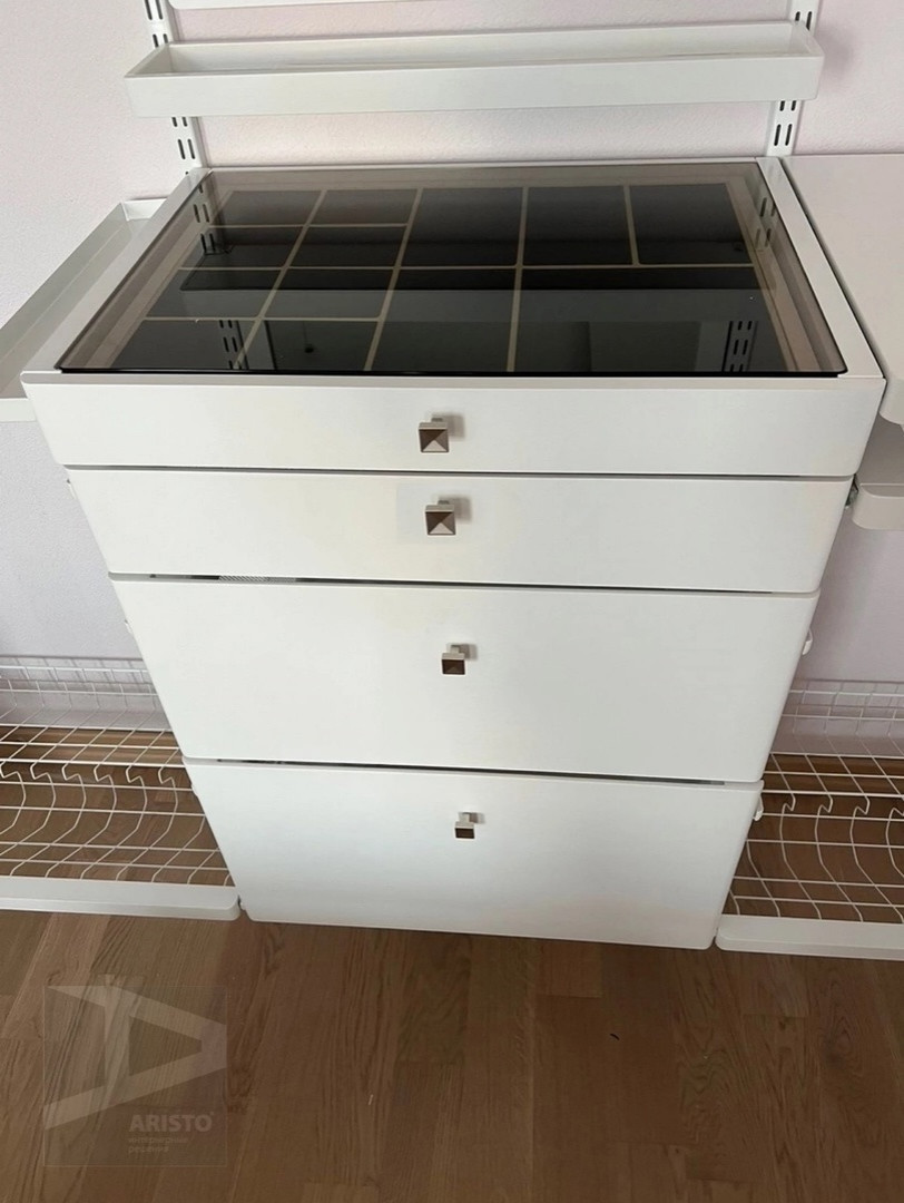 ГАРДЕРОБНАЯ В БЕЛОМ  ЦВЕТЕ