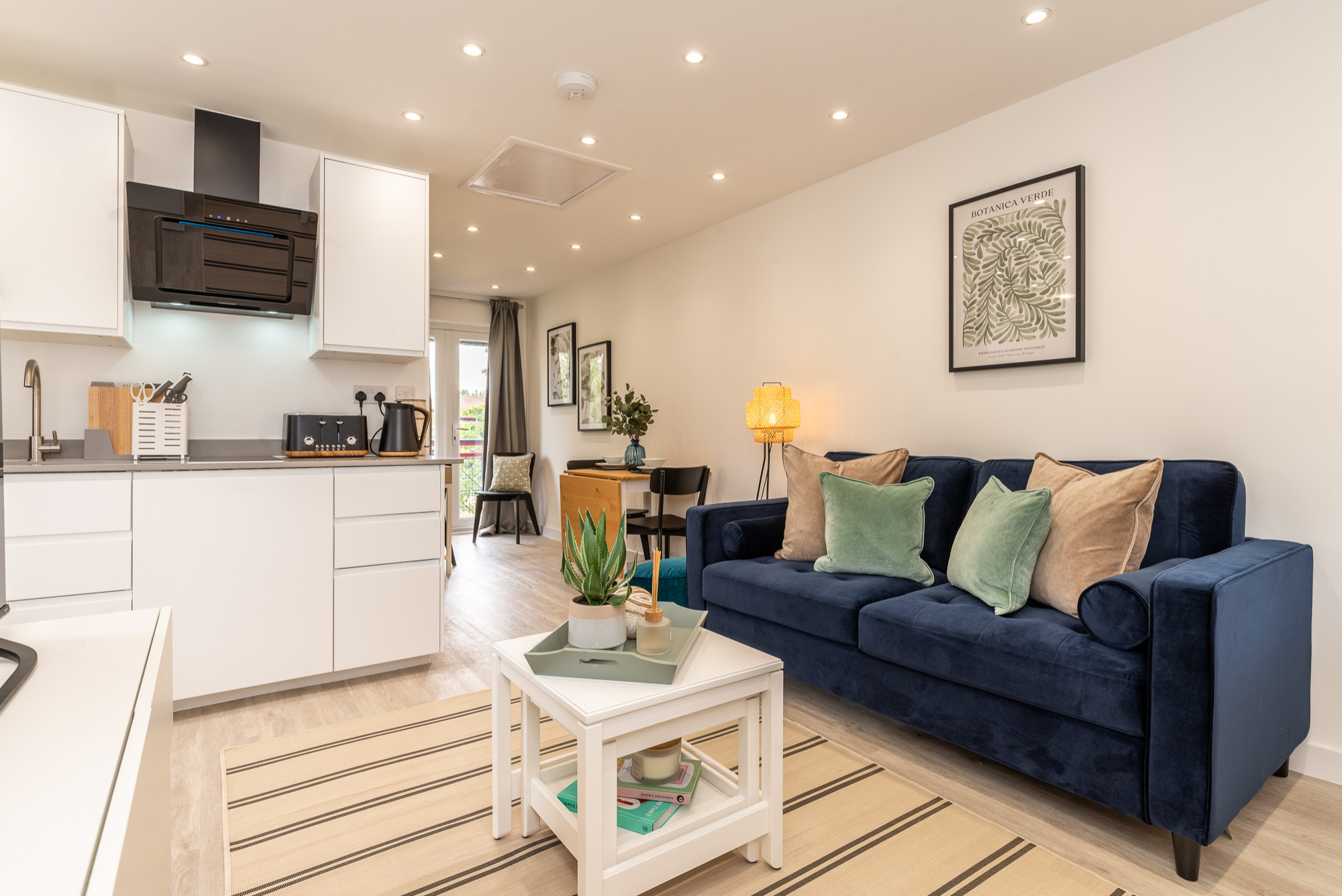 Staged to let- AirBnb- milton keynes