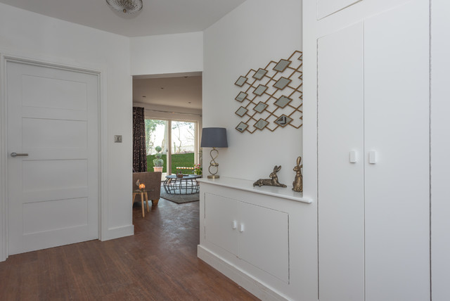 Contemporary Show Home contemporary-hall