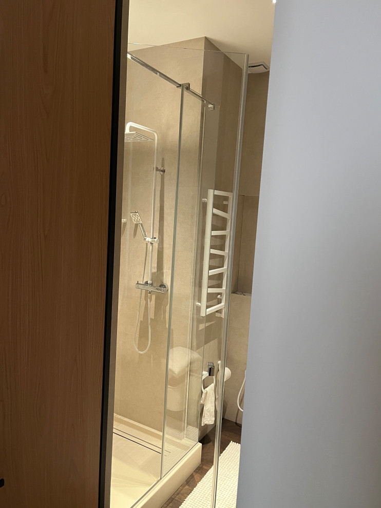 Стеклянная перегородка в душевую