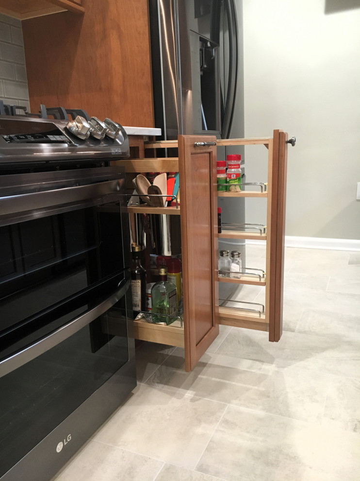 Warm Wood kitchen with Cherry cabinets