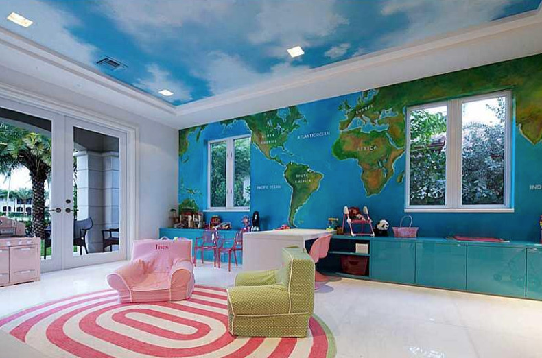 Inspiration for a transitional home design remodel in Miami