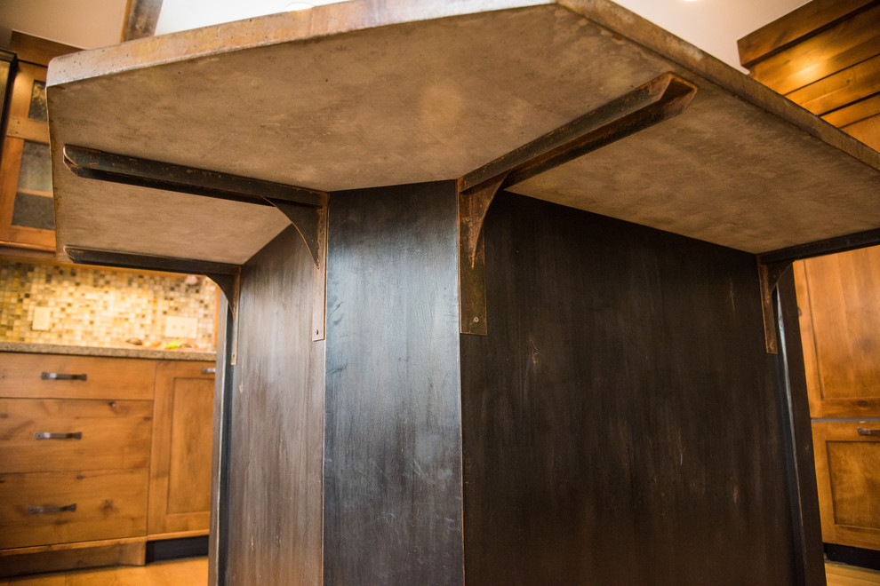 Home design - rustic home design idea in Denver