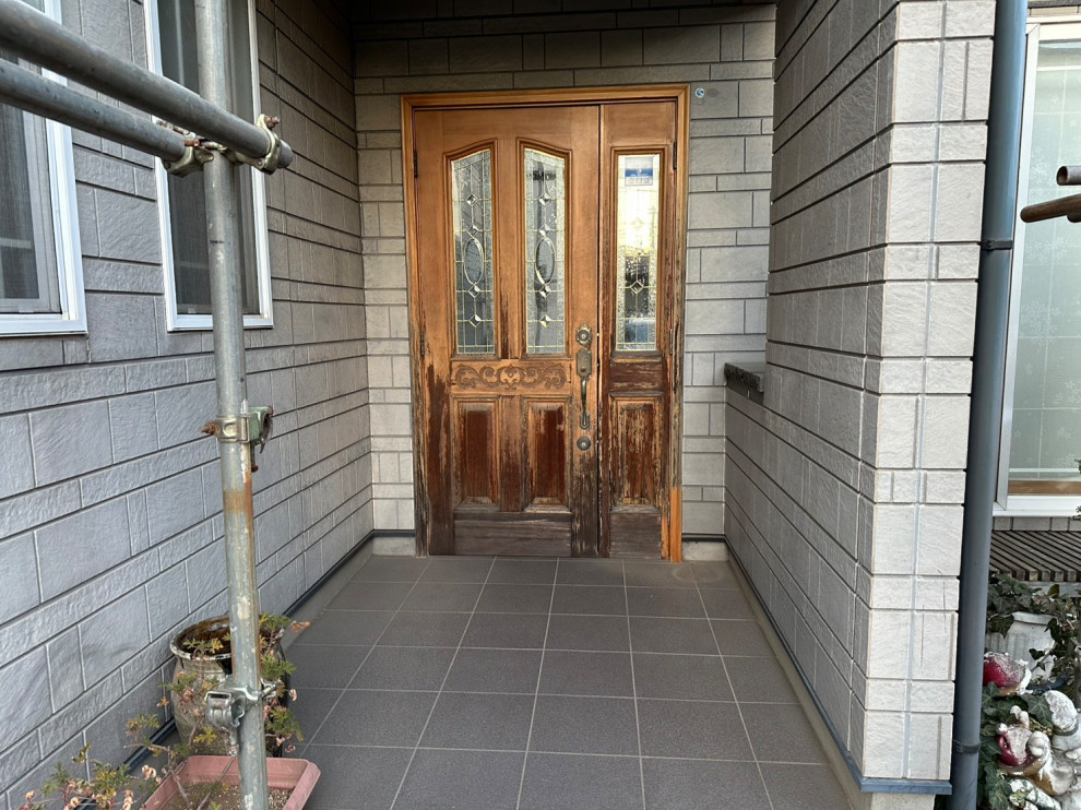 玄関ドア補修前