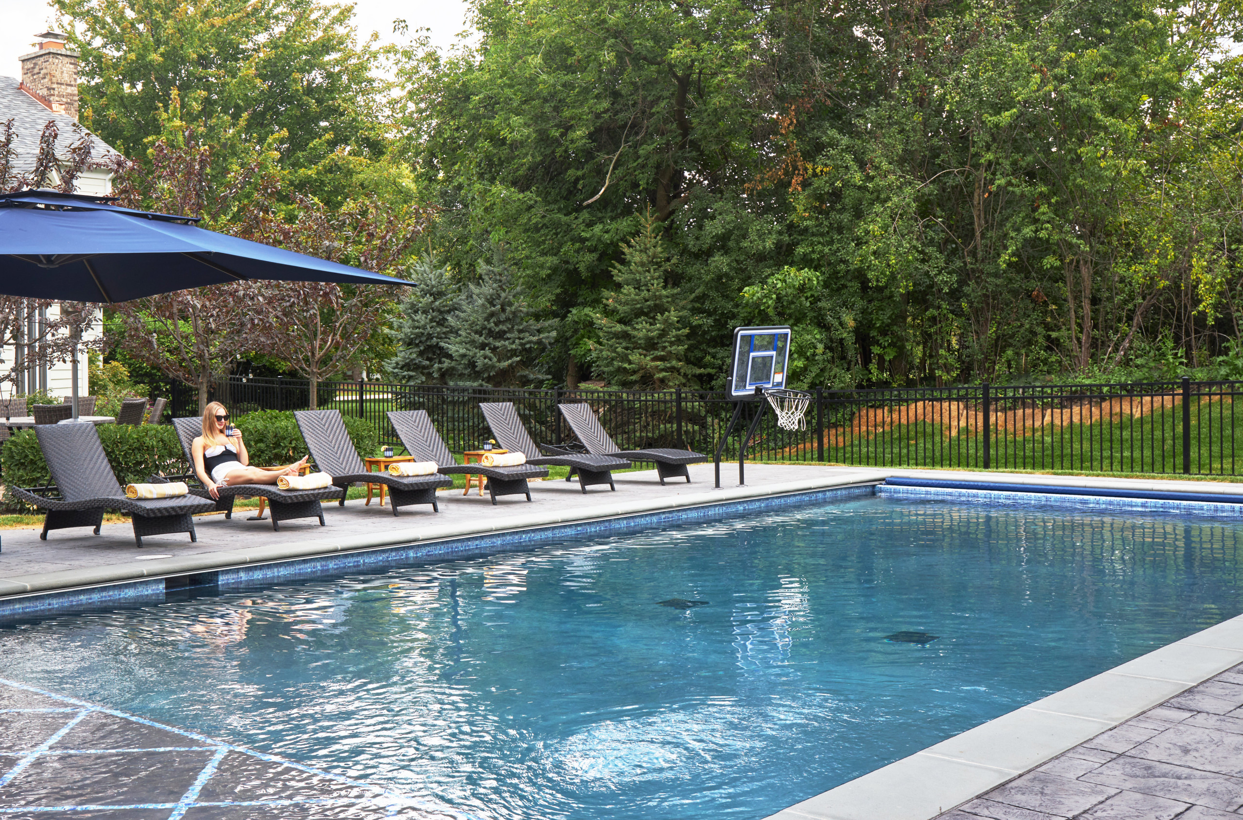 Lake Forest Pool and Pool House