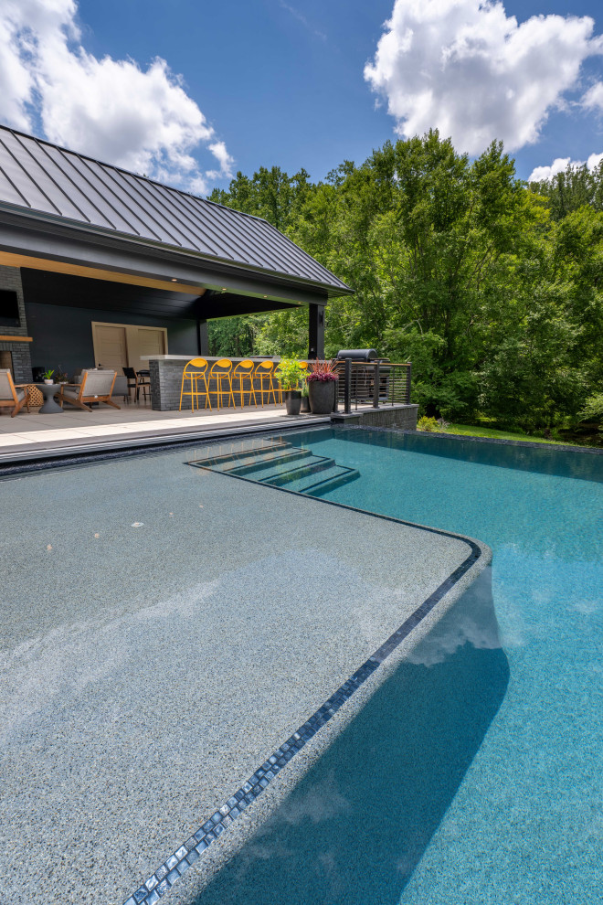 Transitional pool photo in DC Metro