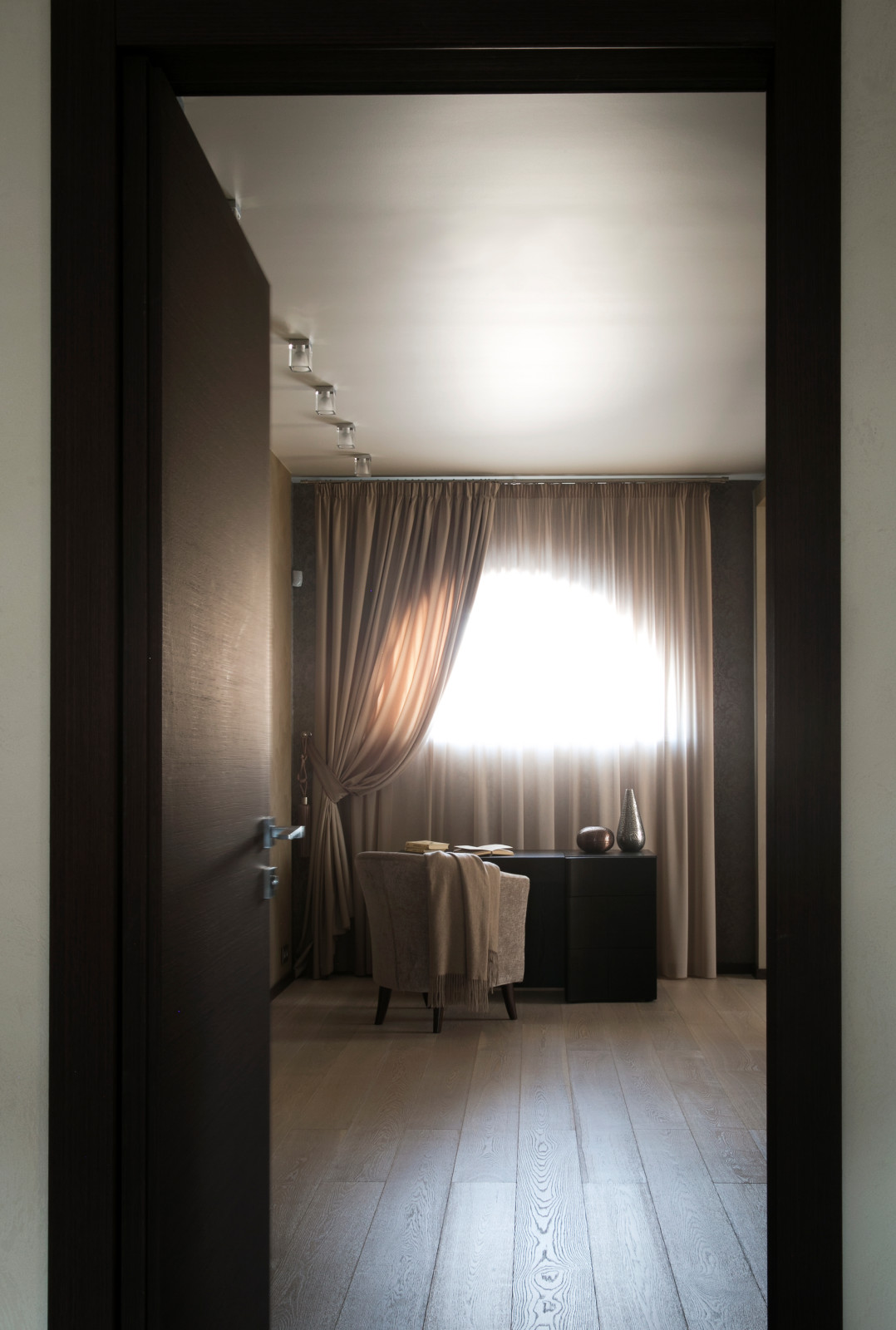 Интерьер загородного дома в поселке Гринфилд