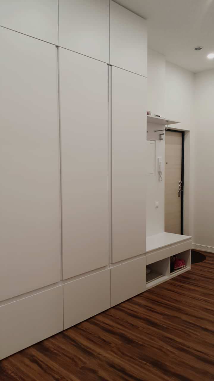 Шкаф в коридор