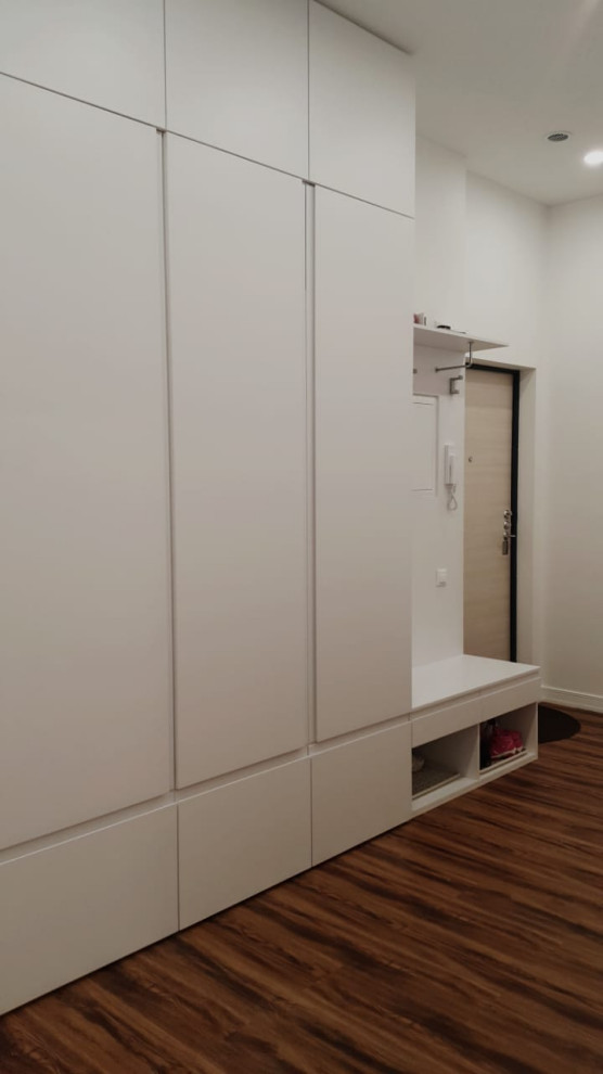 Шкаф в коридор