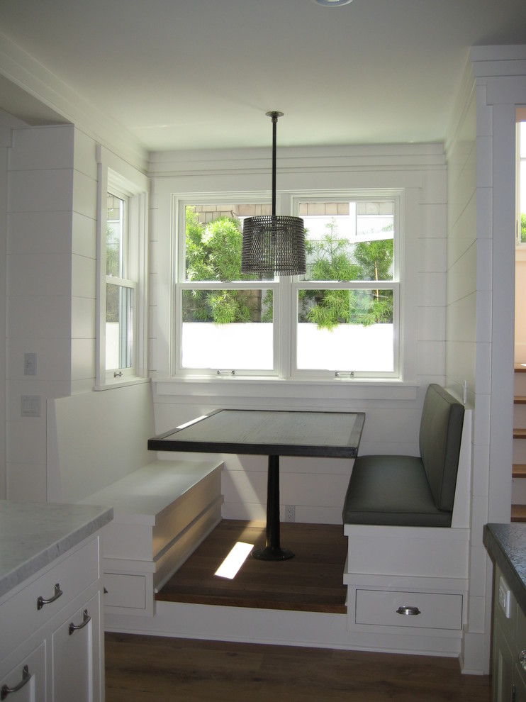 Transitional home design photo in Orange County