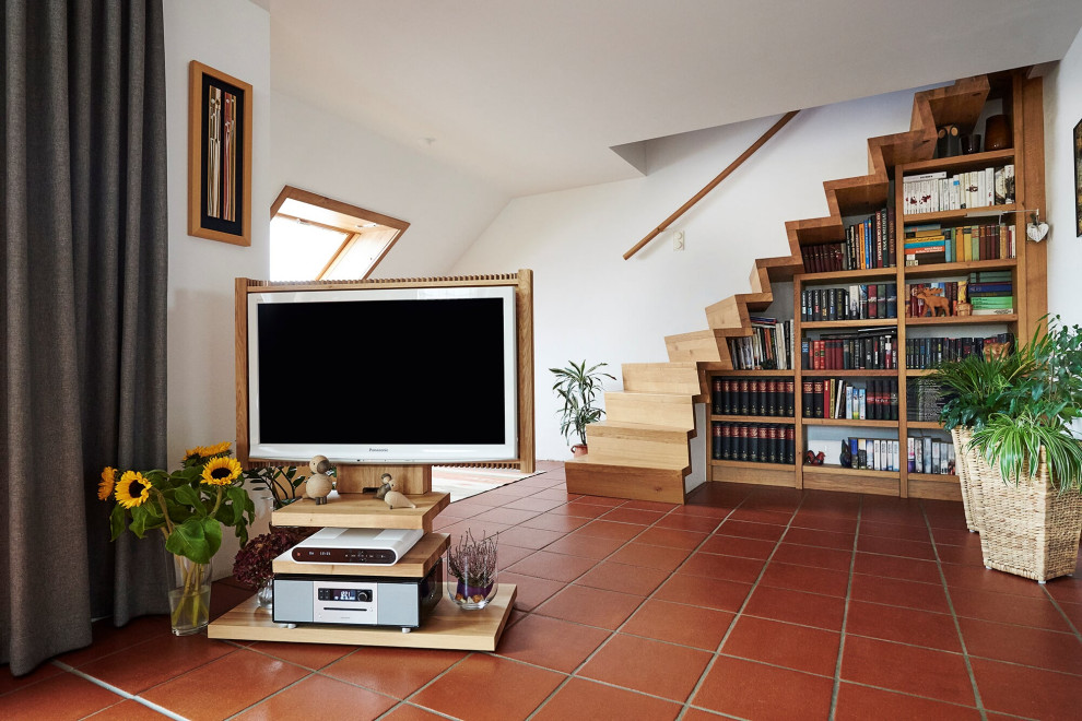 Лестница с Z-образным подступенком и книжным шкафом