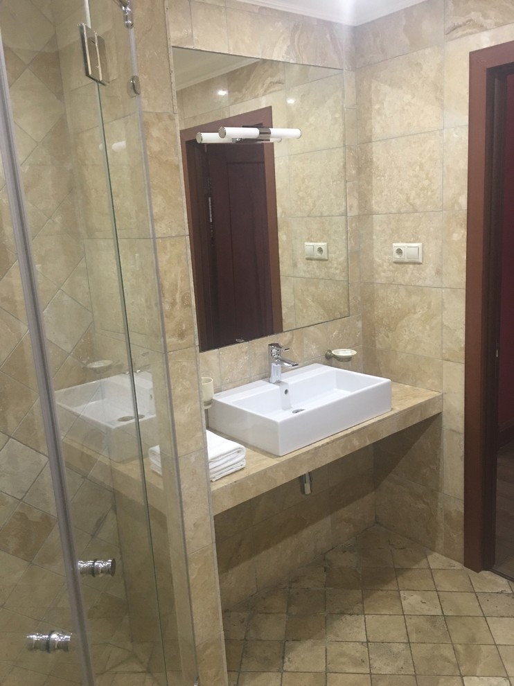 Травертин в ванной