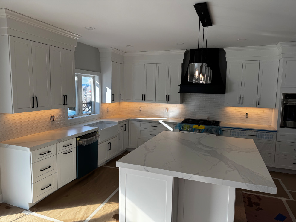 Kitchen - kitchen idea in New York