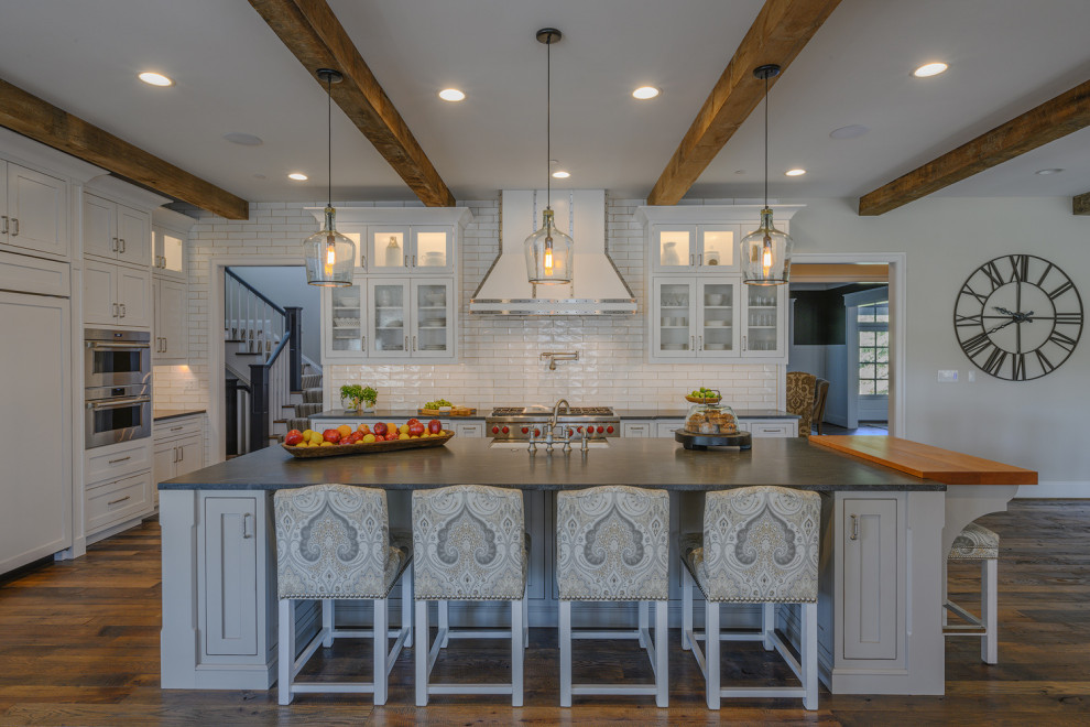 Transitional kitchen photo in DC Metro