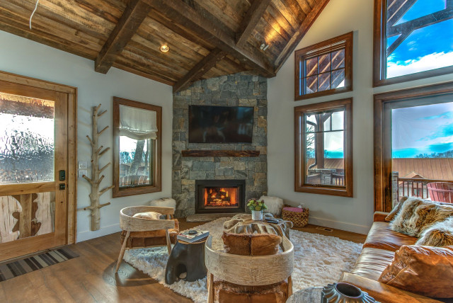 Eagle Village Circle, Eagles Nest rustic