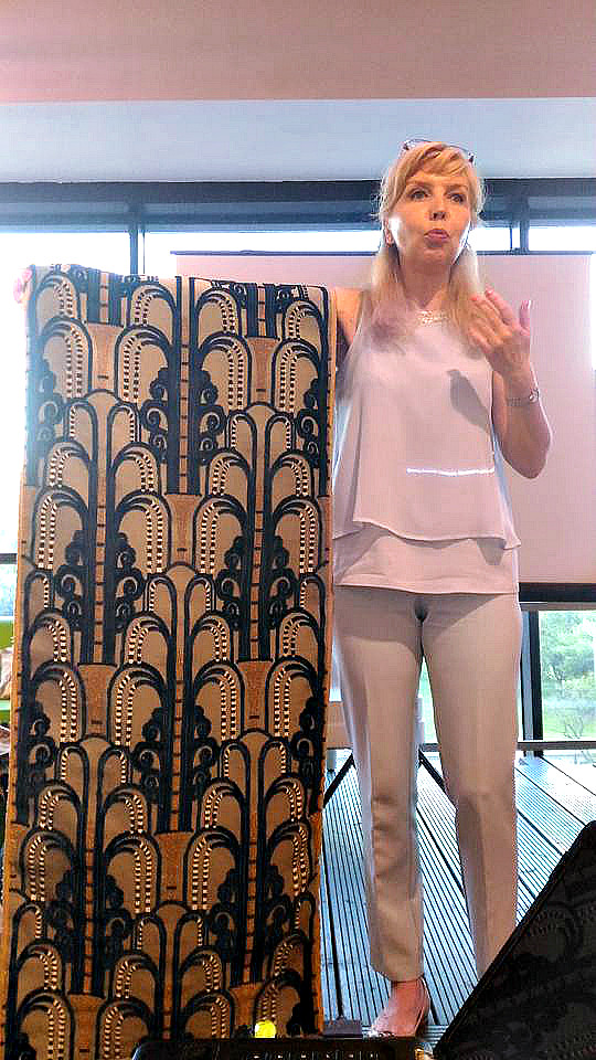 Презентация ручных тканей, изготовленных на станках 18 века