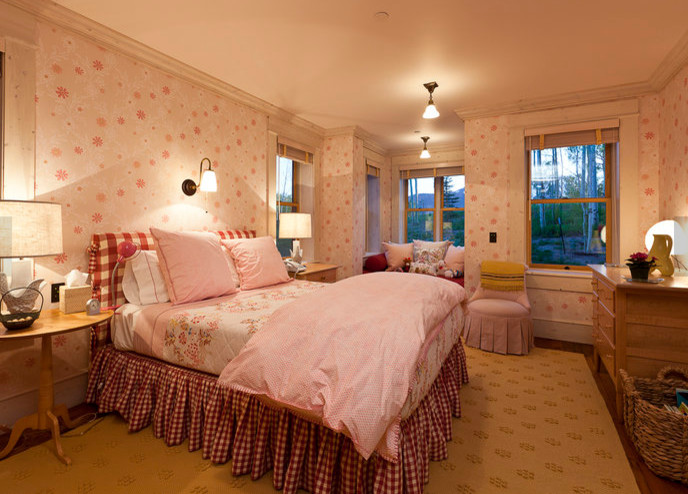 Bedroom - traditional bedroom idea in Denver