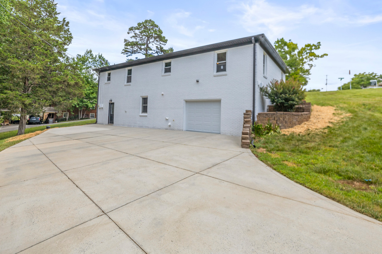 222 Cliffside Dr, Kannapolis, NC