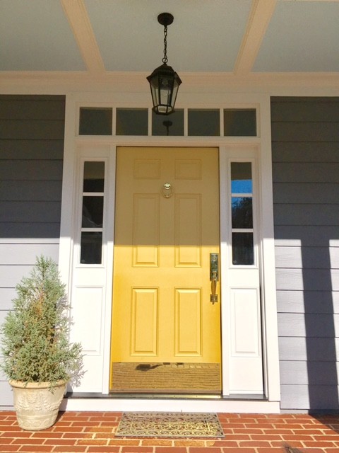 Inspiration for a mid-sized traditional entryway in Raleigh.