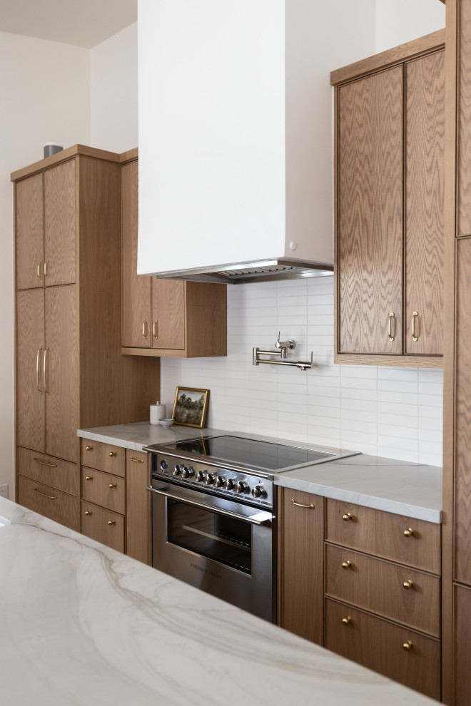 Transitional kitchen photo in Phoenix