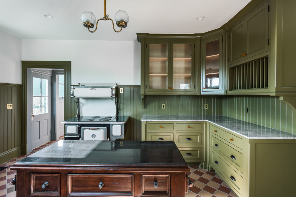 Inspiration for a victorian kitchen remodel in Los Angeles