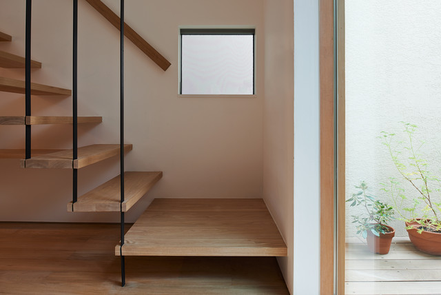 重ね屋根の家 modern-trappa