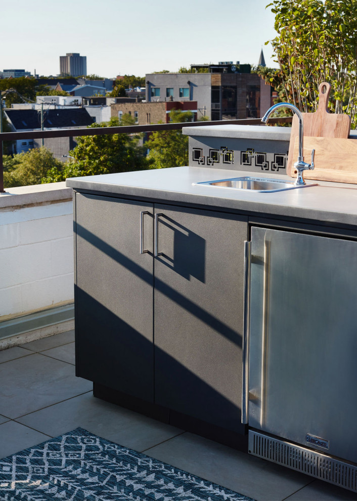 Inspiration pour un toit terrasse sur le toit minimaliste avec une cuisine d'été.