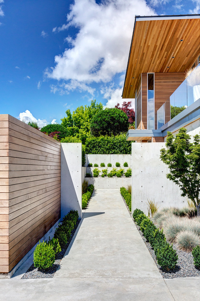 Design ideas for a contemporary landscaping in Seattle.