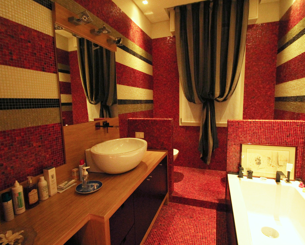 Bagno per signore e bagno per signora