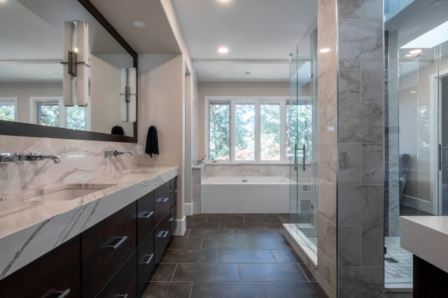 Home Remodel Fenton, MI minimalistisch-badezimmer