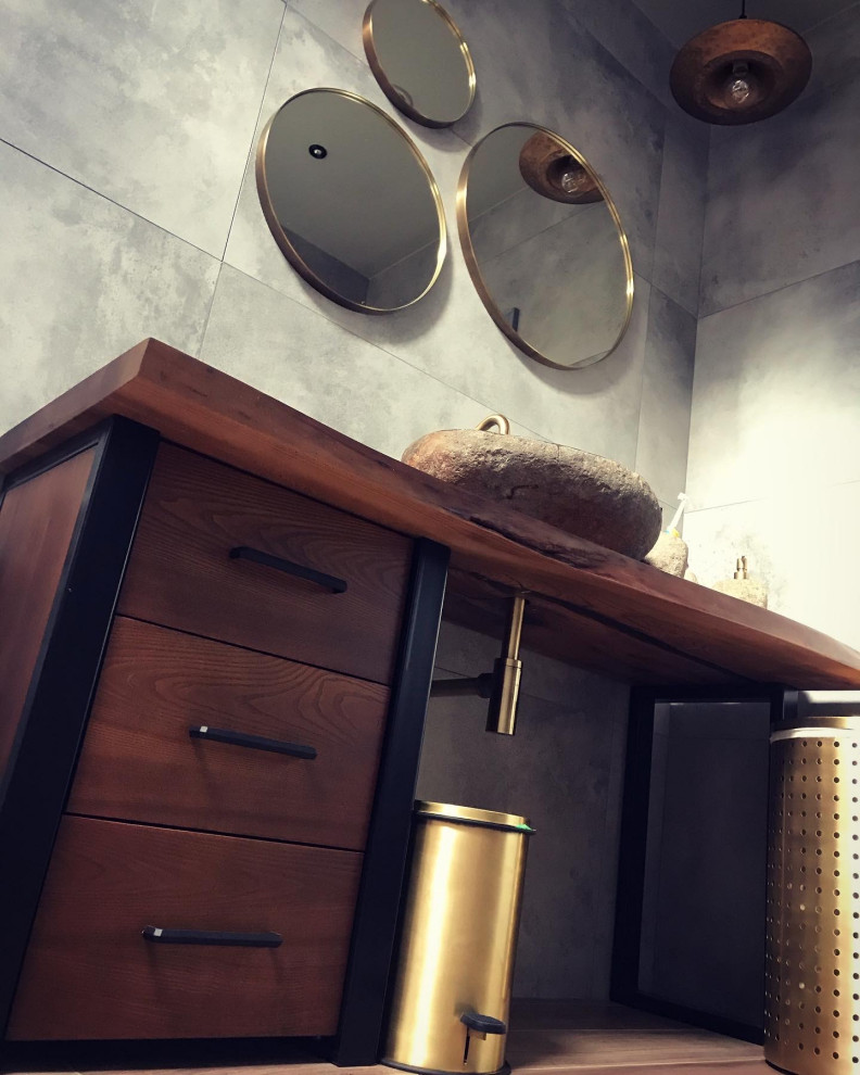 Консоли из слэбов и полимеров в ванную комнату