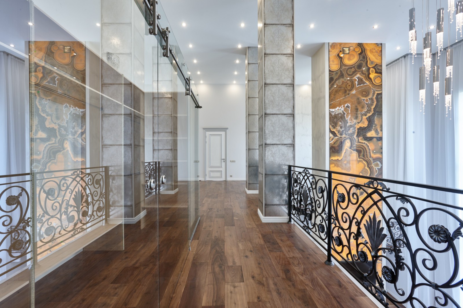 Загородный дом в стиле ар-деко