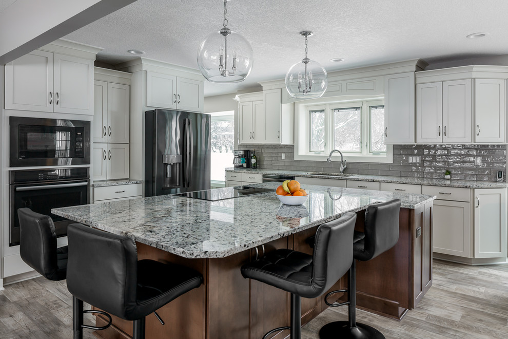 Kitchen - transitional kitchen idea