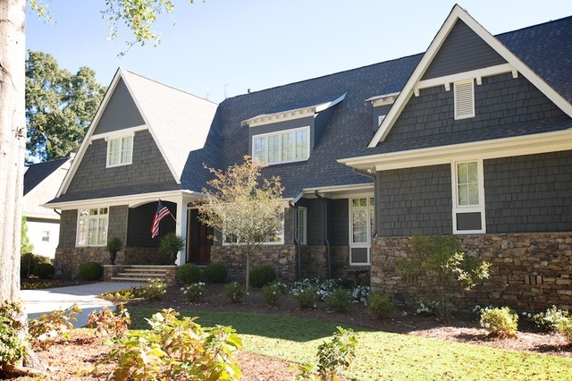 Exterior traditional-house-exterior