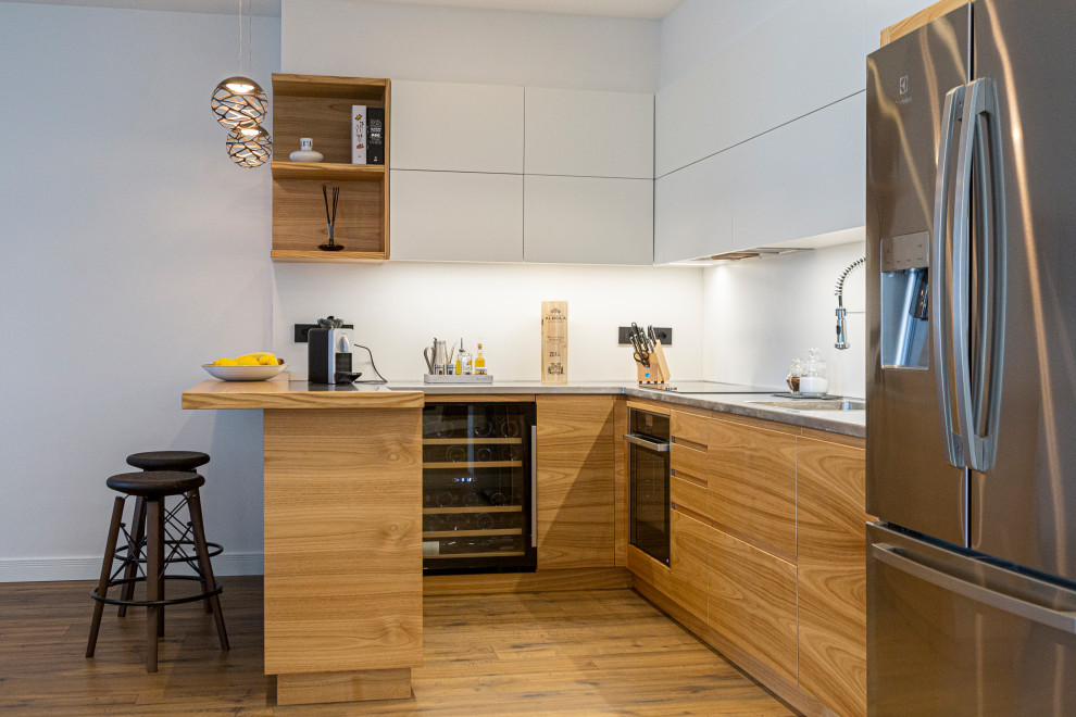 Design ideas for a modern kitchen in Florence.